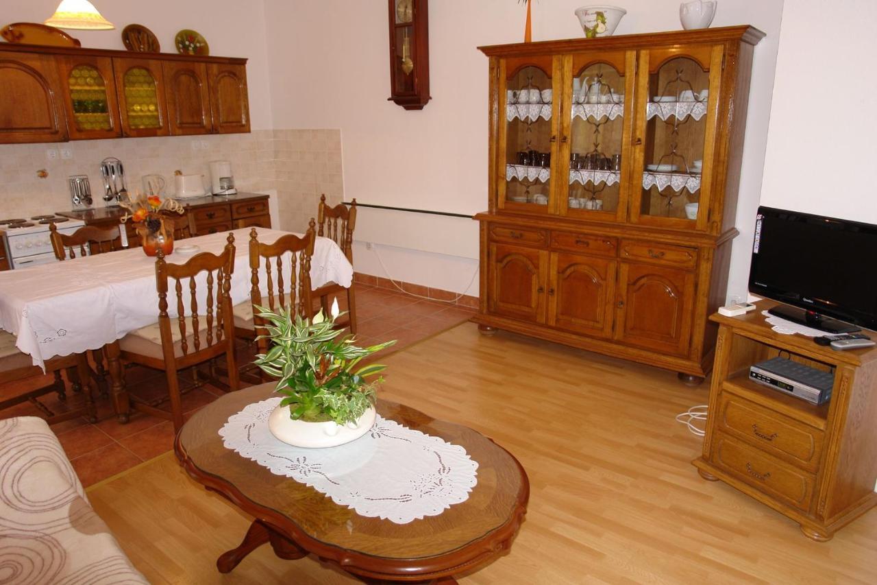 Apartment Niki 1 Novi Vinodolski Bagian luar foto